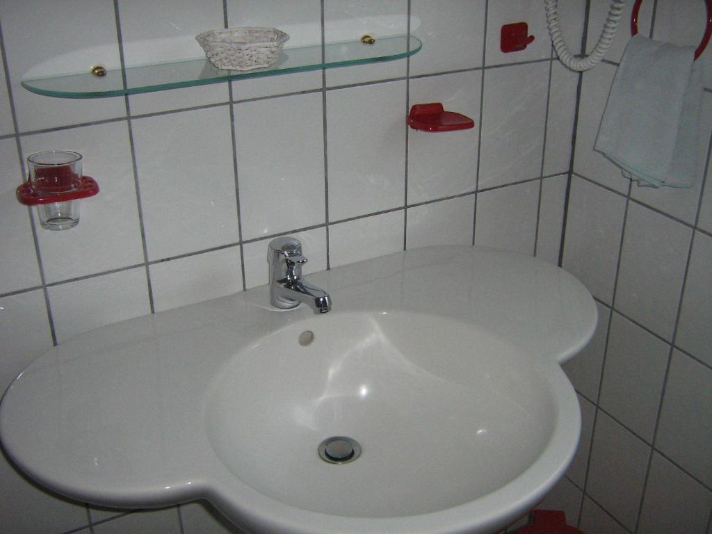 Gasthaus Laubacher Wald Laubach  Rom bilde